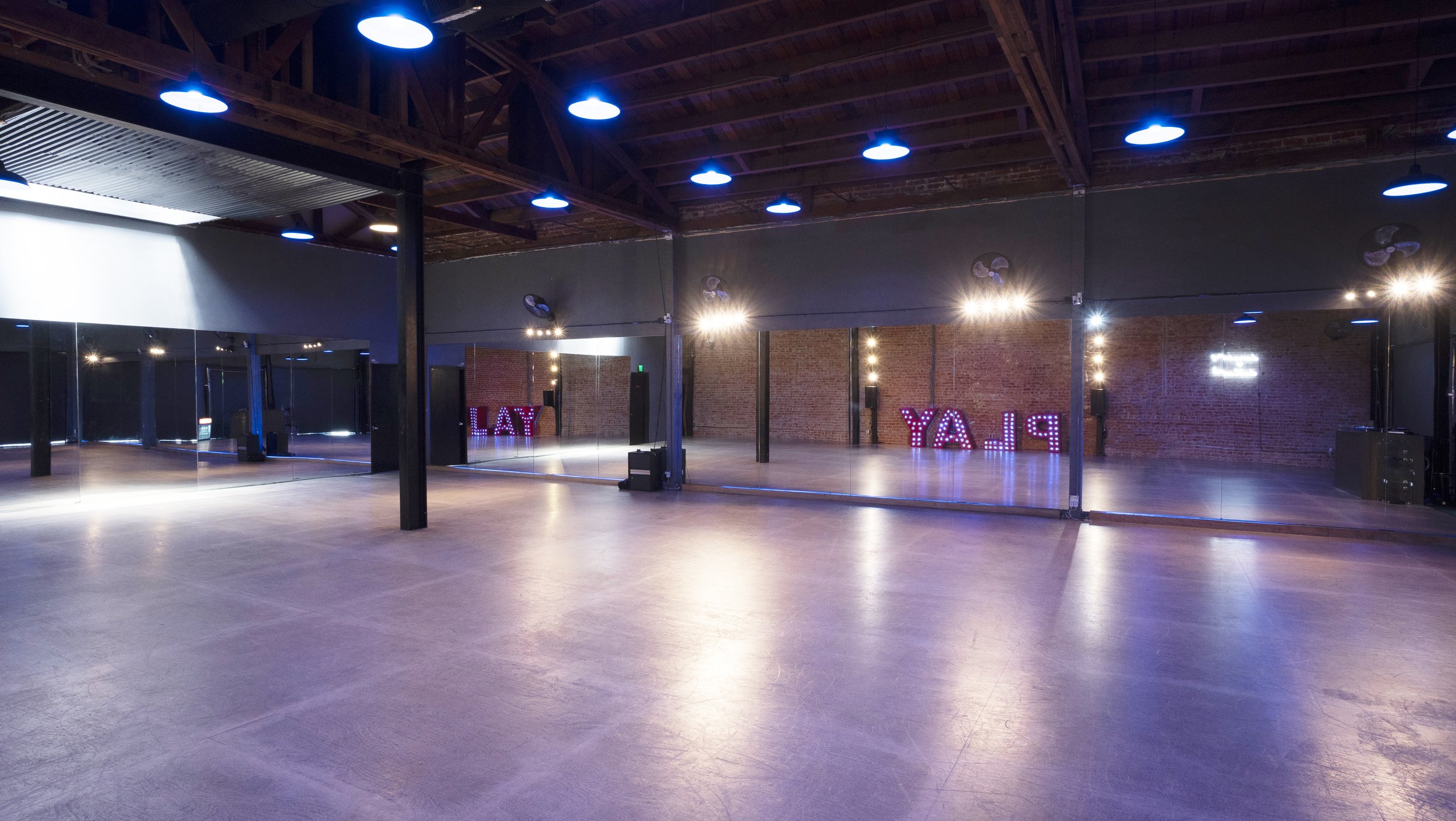 ランドバーグスタジオ OG Studio at Playground LA | Iconic Dance & Event Space on Melrose